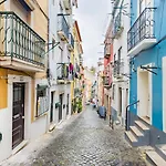 Historical Lisbon Compact Flat