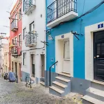 Historical Lisbon Compact Flat